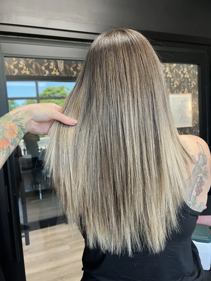Sleek straight blonde balayage